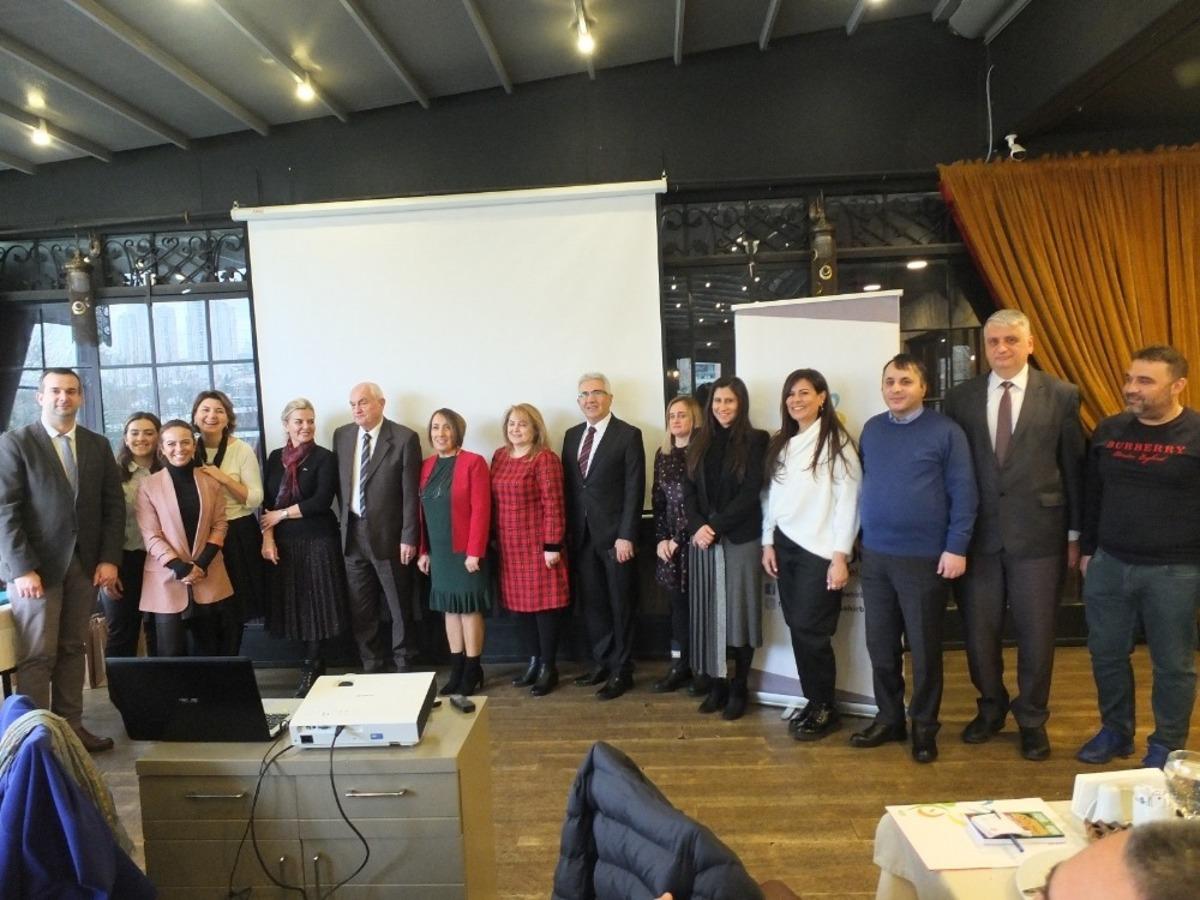 Ataşehir&rsquo;in muhtarları, sıfırlıyor atıkları