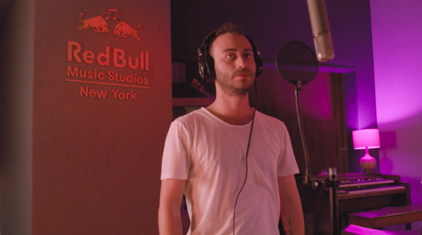 Y&uuml;zy&uuml;zeyken Konuşuruz bu kez Kazılı Kuyum şarkısıyla dinlenme rekorları kıracak!