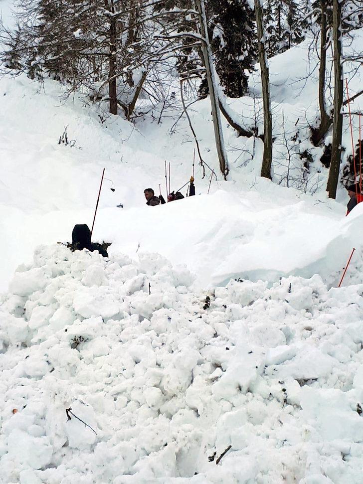 Çığ altında kalan işçiyi 2 metrelik karda kurtarma seferberliği (3) G3