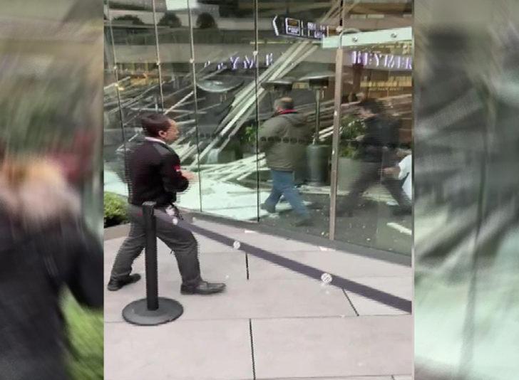 Son dakika: Zorlu Center'da kafenin çatısı çöktü! Yaralılar var G2