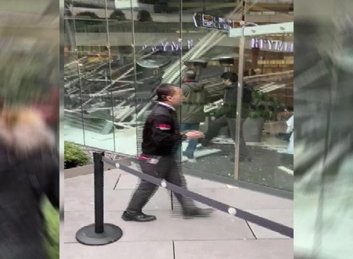 Son dakika: Zorlu Center'da kafenin çatısı çöktü! Yaralılar var G4