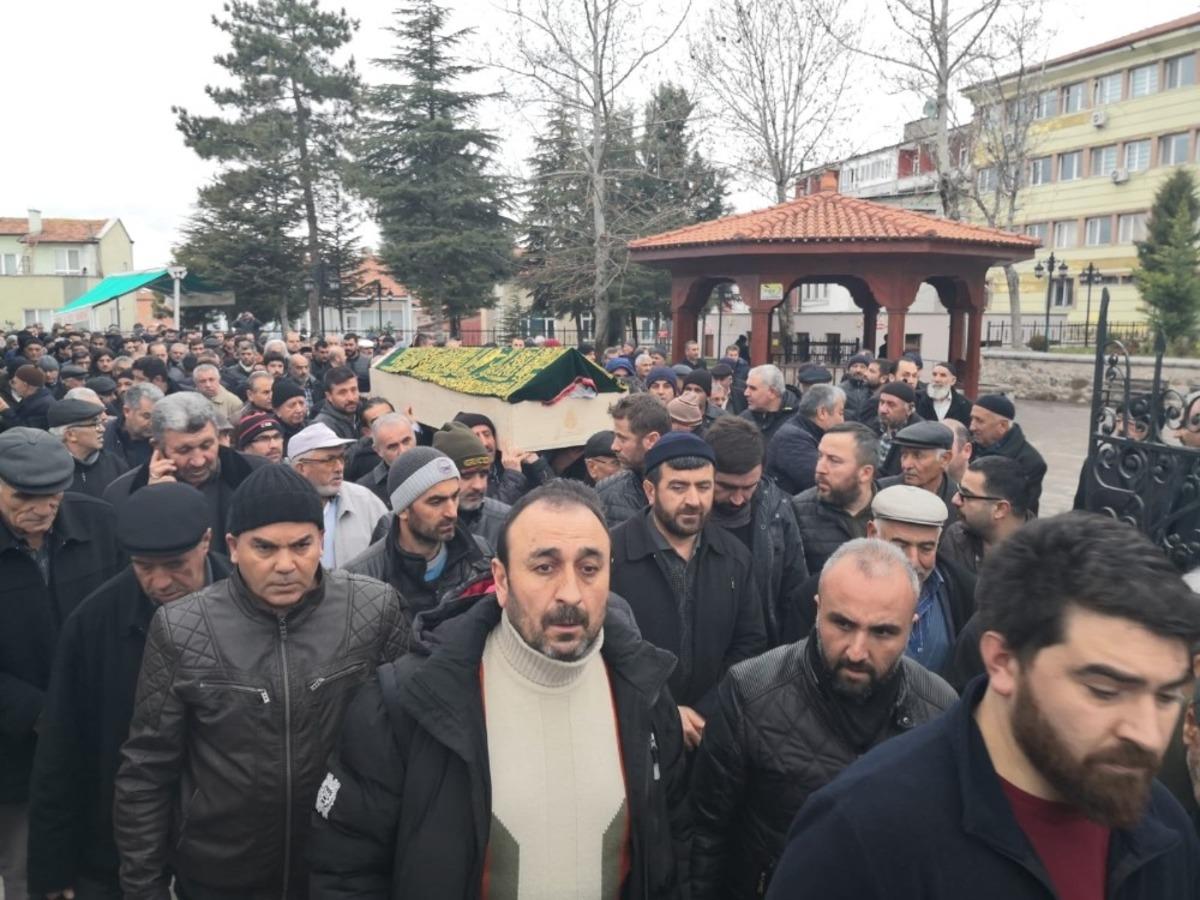 Gen&ccedil; yaşta kalbine yenik d&uuml;şt&uuml;