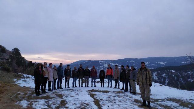 NEVÜ İzci Kulübünden kardan izler kampı