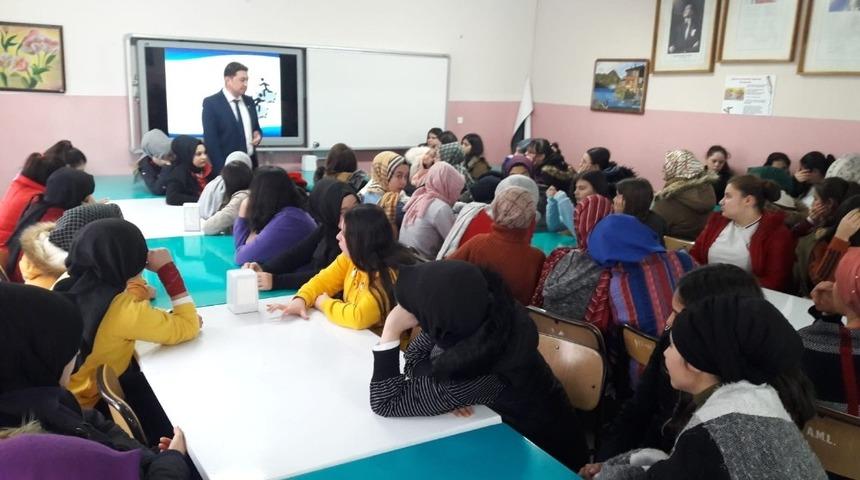 İŞKUR&rsquo;dan orta &ouml;ğretim kurumlarına y&ouml;nelik meslek danışmanlığı semineri