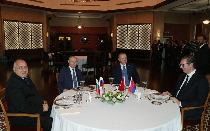 Cumhurbaşkanı Erdoğan, liderleri yemekte ağırladı