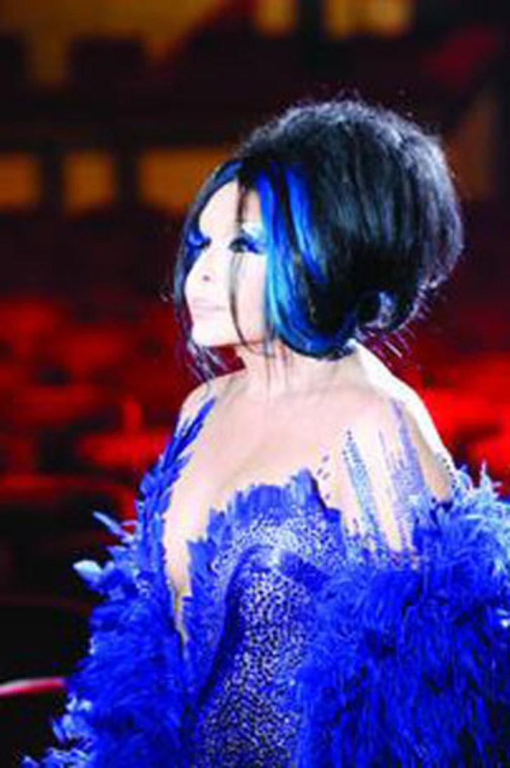 Bülent Ersoy'u yerden yere vurdu G5