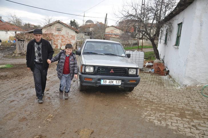 Oğlu için yardım isteyen babayı dolandırmaya çalıştılar G3