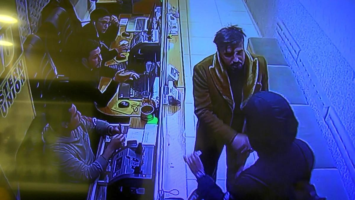 Esenyurt'ta yabancı uyruklu iki kişi ortalığı birbirine kattı