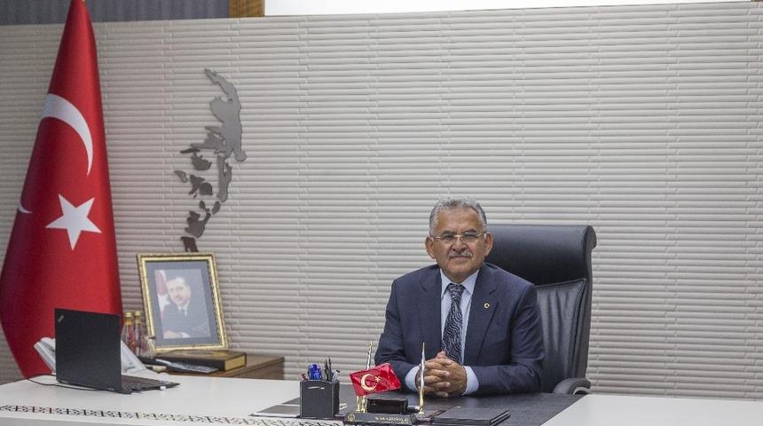 Başkan B&uuml;y&uuml;kkılı&ccedil;, "Gazetecilik G&ouml;n&uuml;l İşidir"