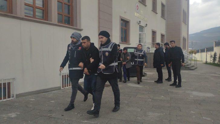 Zehir tacirlerine şafak operasyonu: 5 tutuklama G1