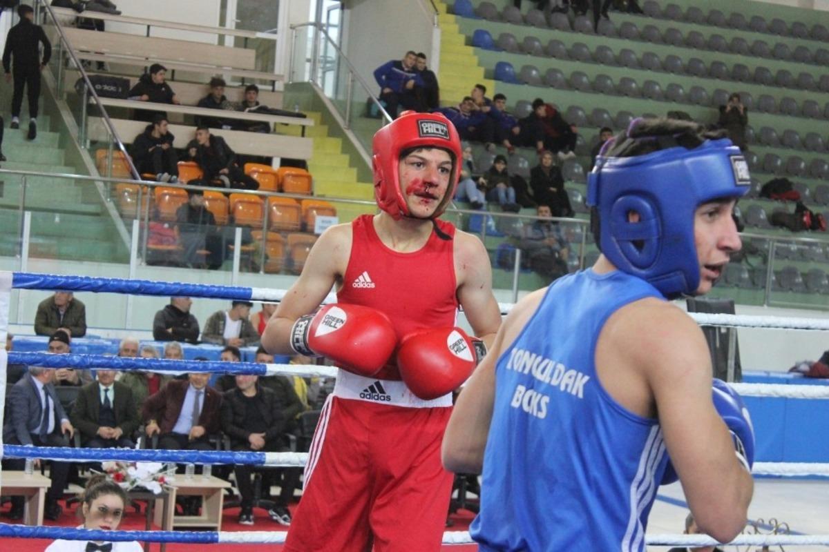 Liseliler ringe &ccedil;ıktı
