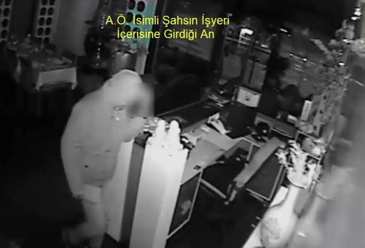 Hırsızlık ş&uuml;phelisi &ouml;nce kameraya sonra polise yakalandı