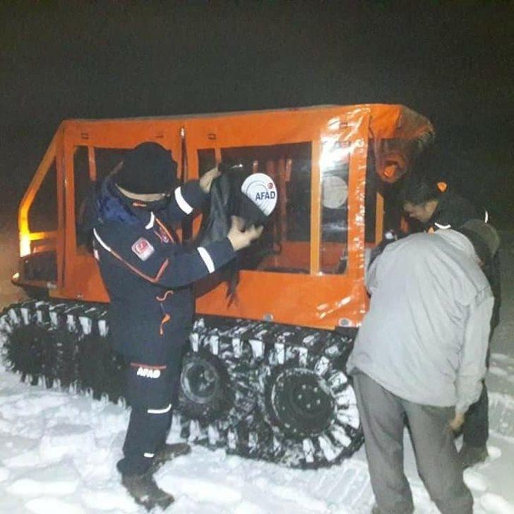Kara saplanan kepçe operatörünü AFAD ve UMKE kurtardı G4