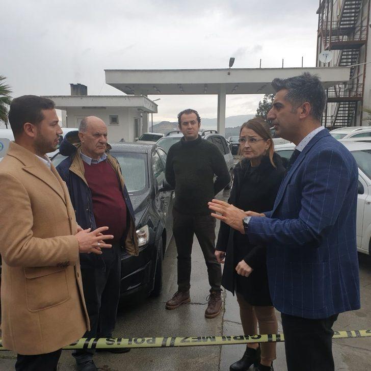 Siyasilerden hastaneye geçmiş olsun ziyareti G4