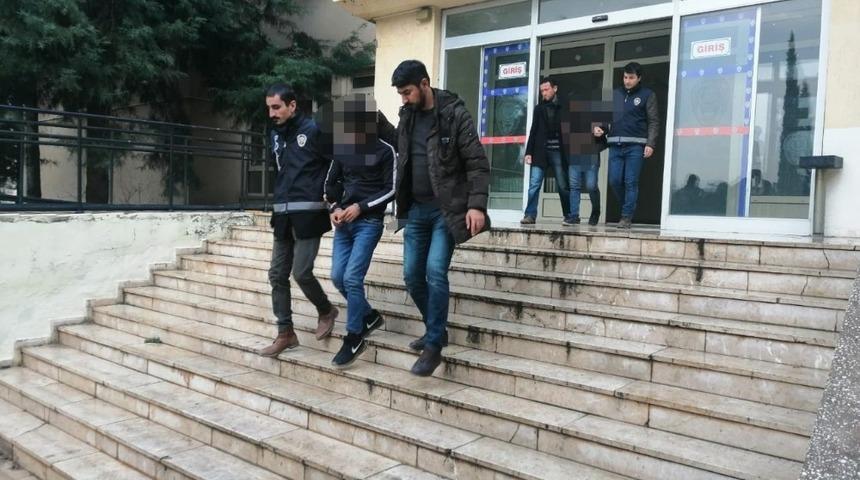 Kapka&ccedil; ş&uuml;phelisi 2 şahıs tutuklandı