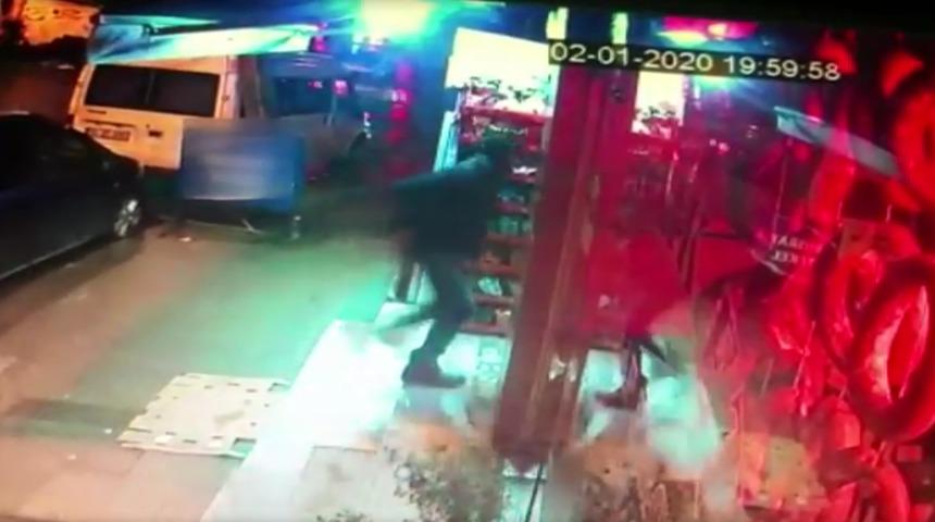 Şile'de tekel bayisini gasp eden şüpheli kamerada