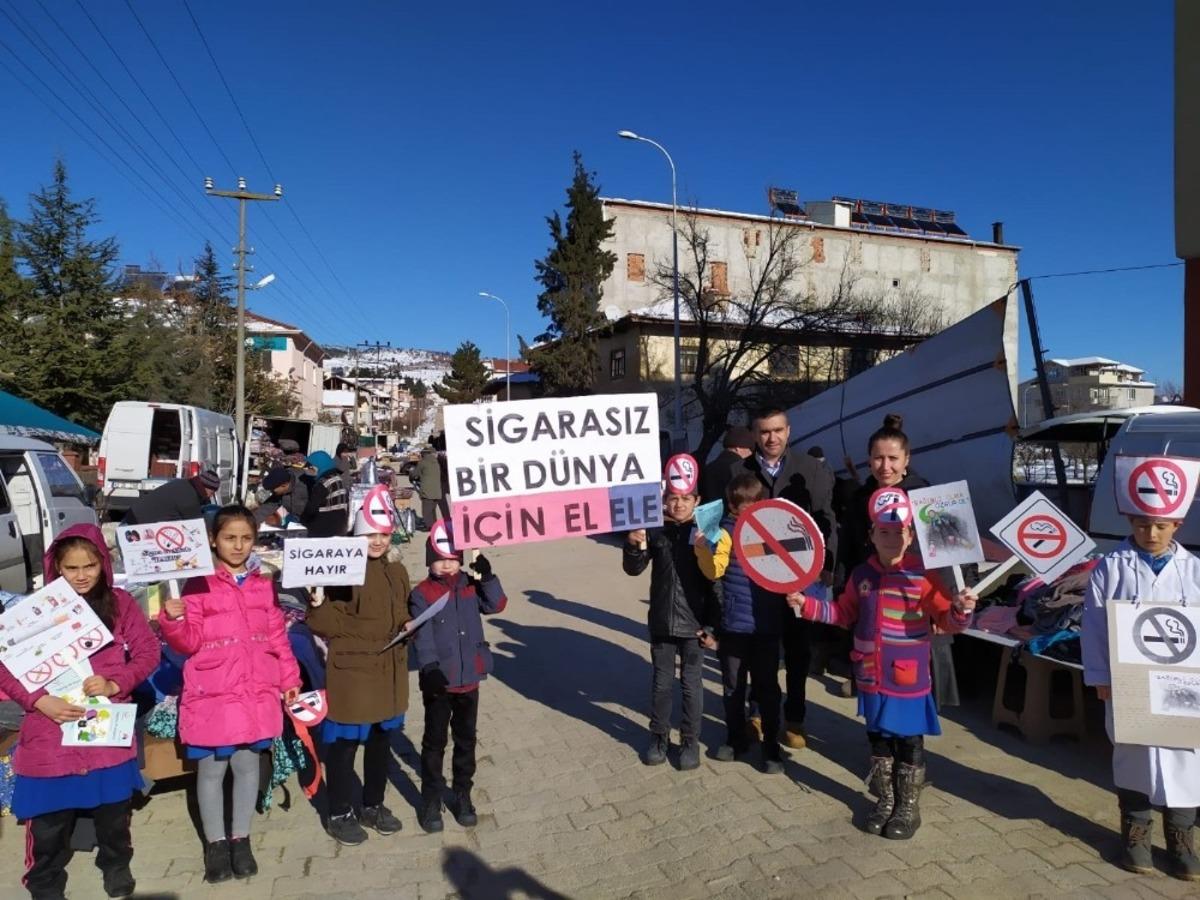 &Ouml;ğrencilerden &rsquo;Sigaraya hayır&rsquo; y&uuml;r&uuml;y&uuml;ş&uuml;