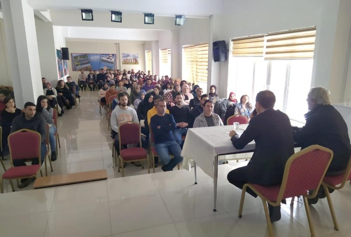 Kaymakam Erat, aday &ouml;ğretmenlerle bir araya geldi
