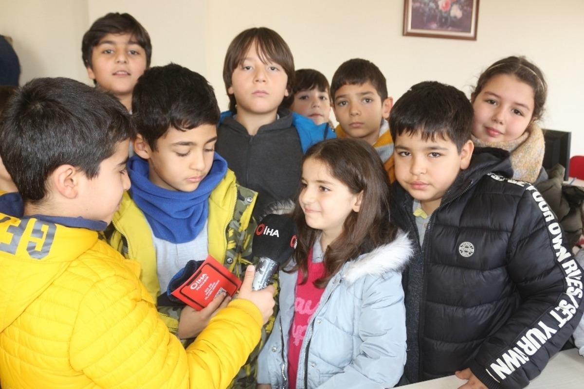 Minik &ouml;ğrenciler gazetecilik mesleğiyle tanıştı