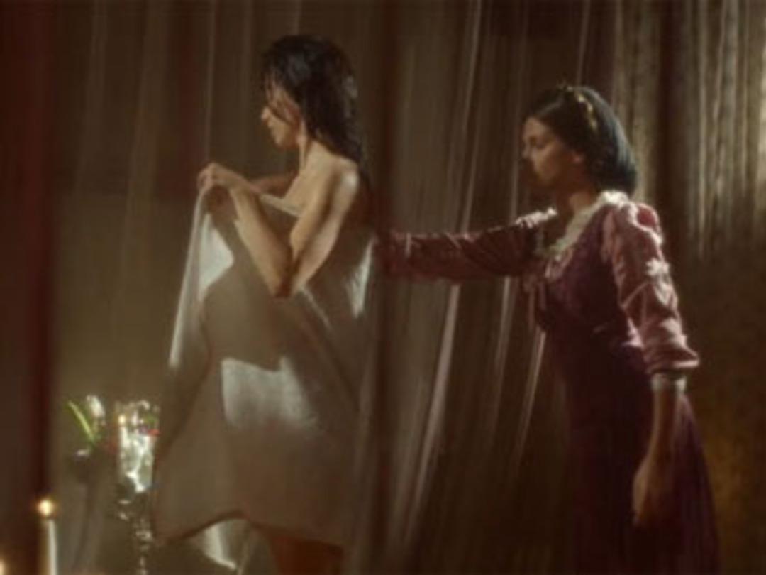 Merve Boluğur hareme girdi, olay oldu