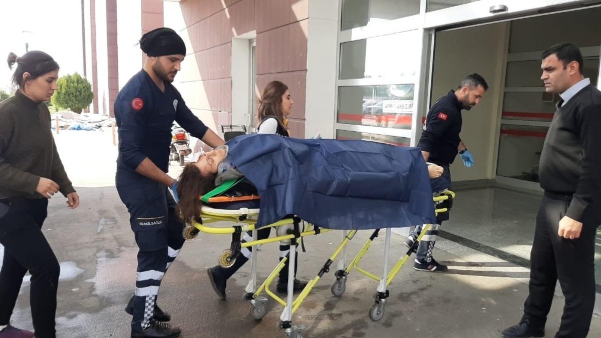 Minib&uuml;s&uuml;n altında kalan kadın yaralandı