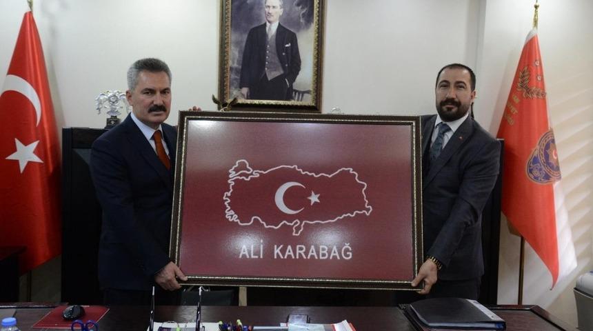 Başkan Kahraman&rsquo;dan emniyet m&uuml;d&uuml;r&uuml; Karabağ&rsquo;a ziyaret