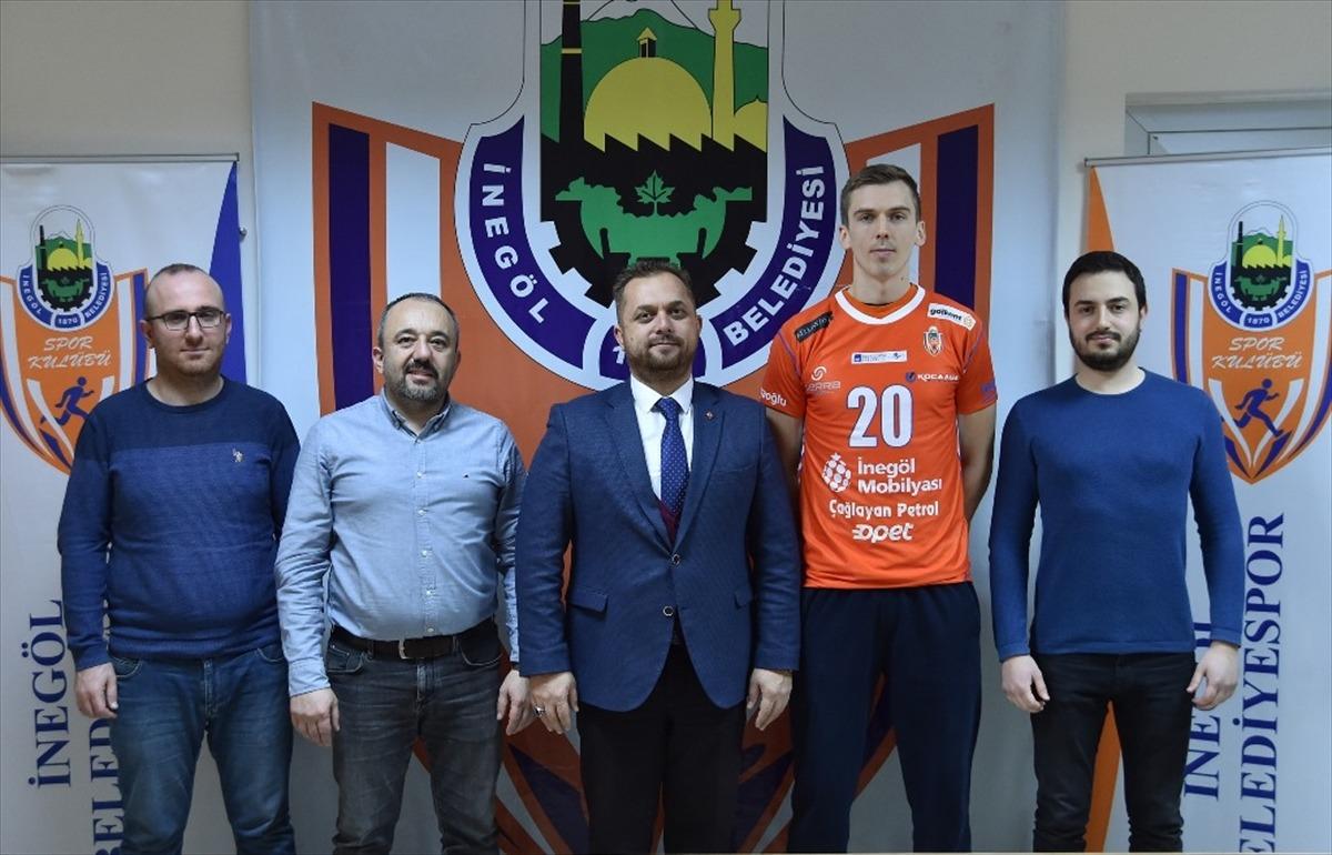 İneg&ouml;l Belediyespor, İsve&ccedil;li voleybolcu Gustavsson'u transfer etti