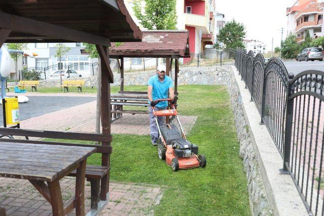 Çayırova’da yeşil alanlar bakımdan geçiyor