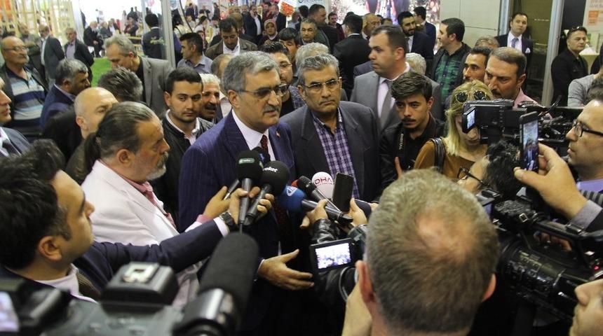 Başkan Konuk: “Çiftçinin, Anadolu’da yükselen sanayinin, Anadolu markalarının sesini duyurmasının teminatı, vicdanı ve kalemi hür gazetecilerdir”