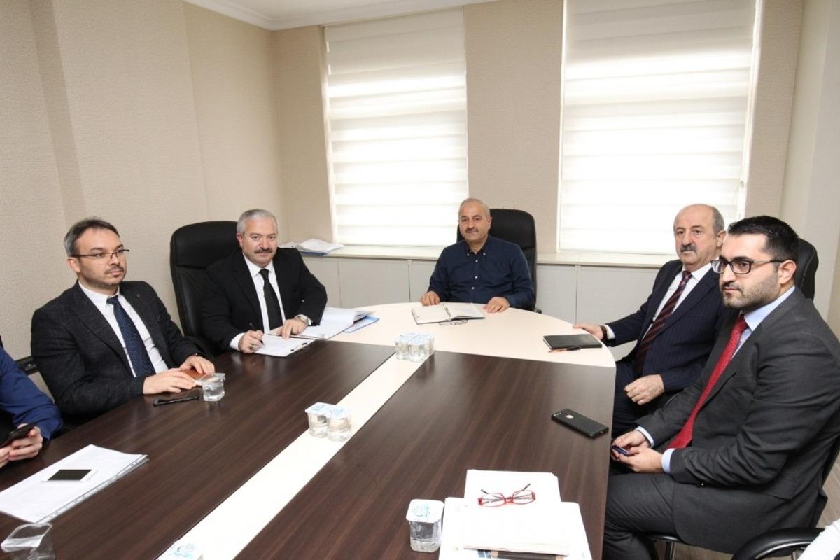 Başkan B&uuml;y&uuml;kg&ouml;z, birim m&uuml;d&uuml;rlerinden &ccedil;alışmaları dinledi