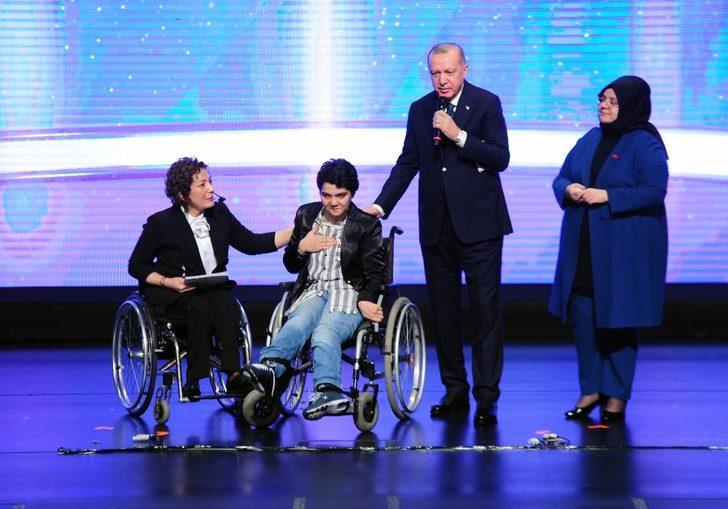 Bakan Selçuk: "3 bin 200 gencimizi kamu kurumlarındaki kadro ve pozisyonlara yerleştirmiş olacağız" G1