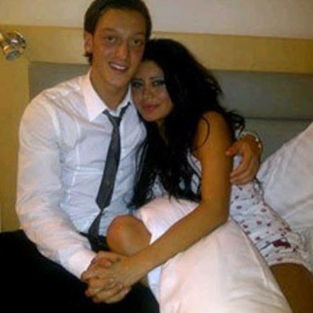 Ebru Polat'tan 'burnu akıyordu' a&ccedil;ıklaması