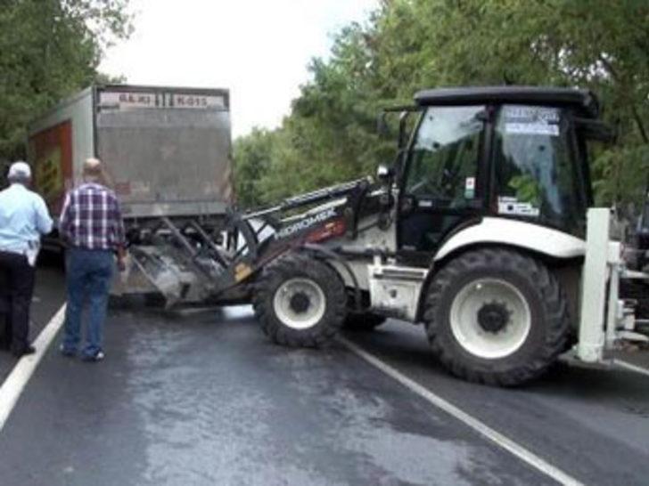 Esra Ronabar trafik kazası geçirdi G3