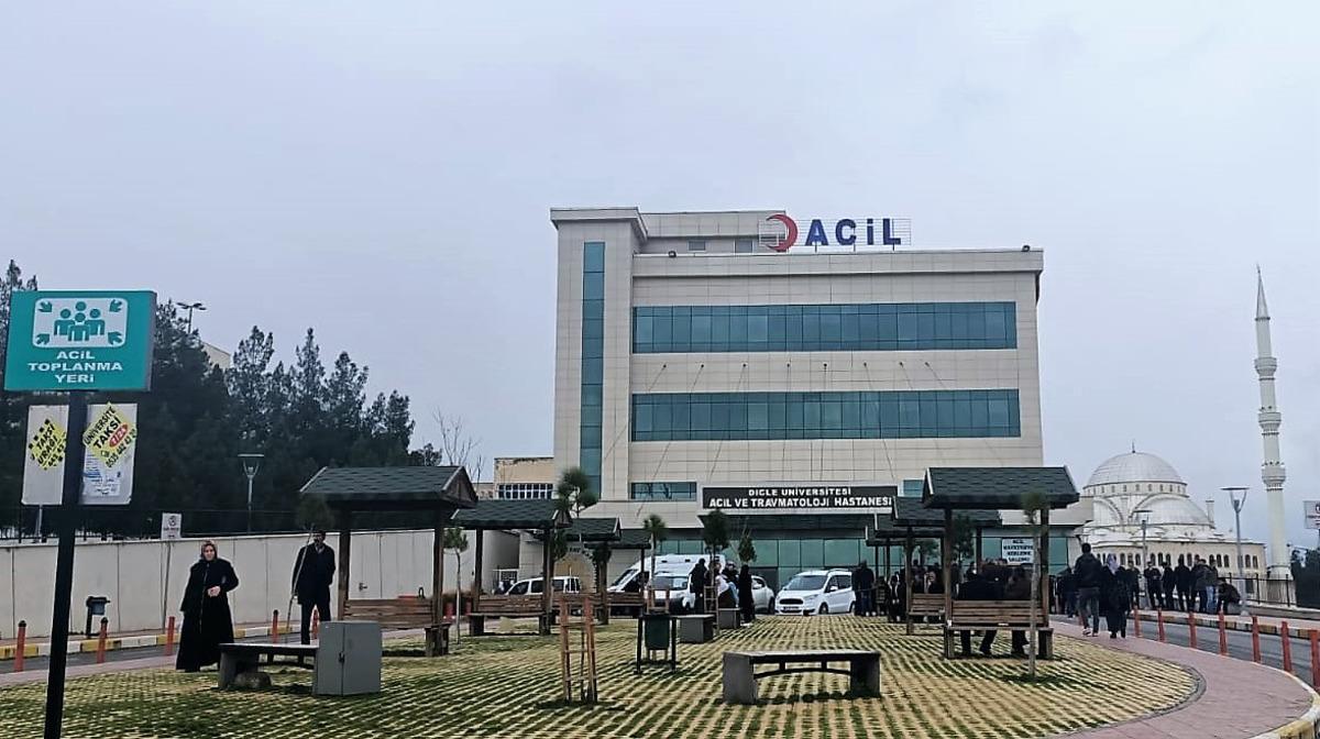 4'&uuml;nc&uuml; kattaki sınıfın penceresinden atlayan Rojbin, hayati tehlikeyi atlattı