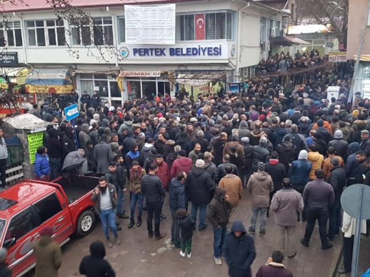 Tunceli'de il&ccedil;eyi sokağa d&ouml;ken olayda iğren&ccedil; detaylar ortaya &ccedil;ıktı!