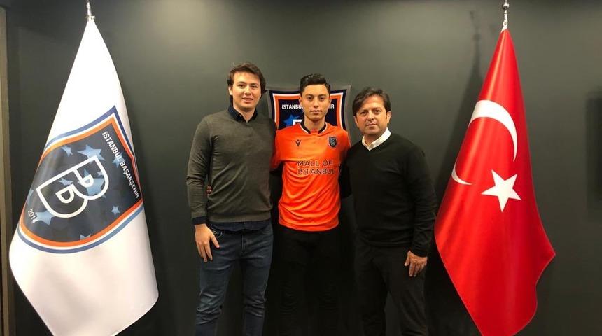 Başakşehir, Metin Emre Karaal ile profesyonel sözleşme imzaladı