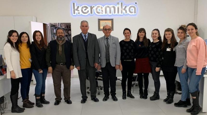 DP&Uuml; G&uuml;zel Sanatlar Fak&uuml;ltesinden seramik fabrikasına ziyaret