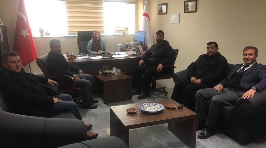 Mahalle muhtarlarından Hastane M&uuml;d&uuml;r&uuml;&rsquo;ne teşekk&uuml;r ziyareti