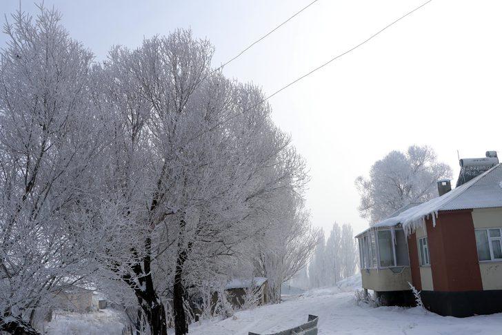 Çaldıran eksi 23 derece! Kıyafetler  buz tuttu G1