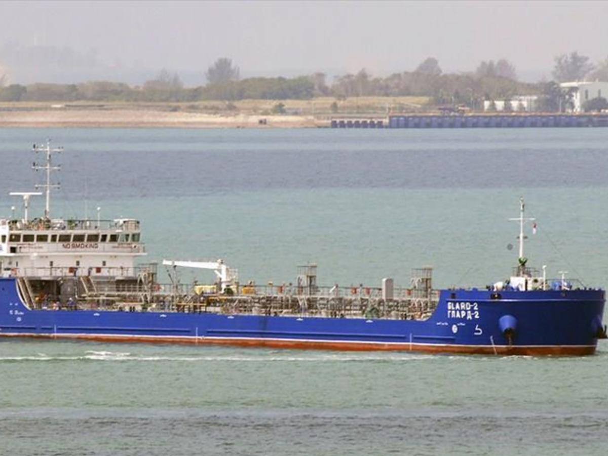 Son dakika! Rumelifeneri a&ccedil;ığında balık&ccedil;ı teknesi ile tanker &ccedil;arpıştı