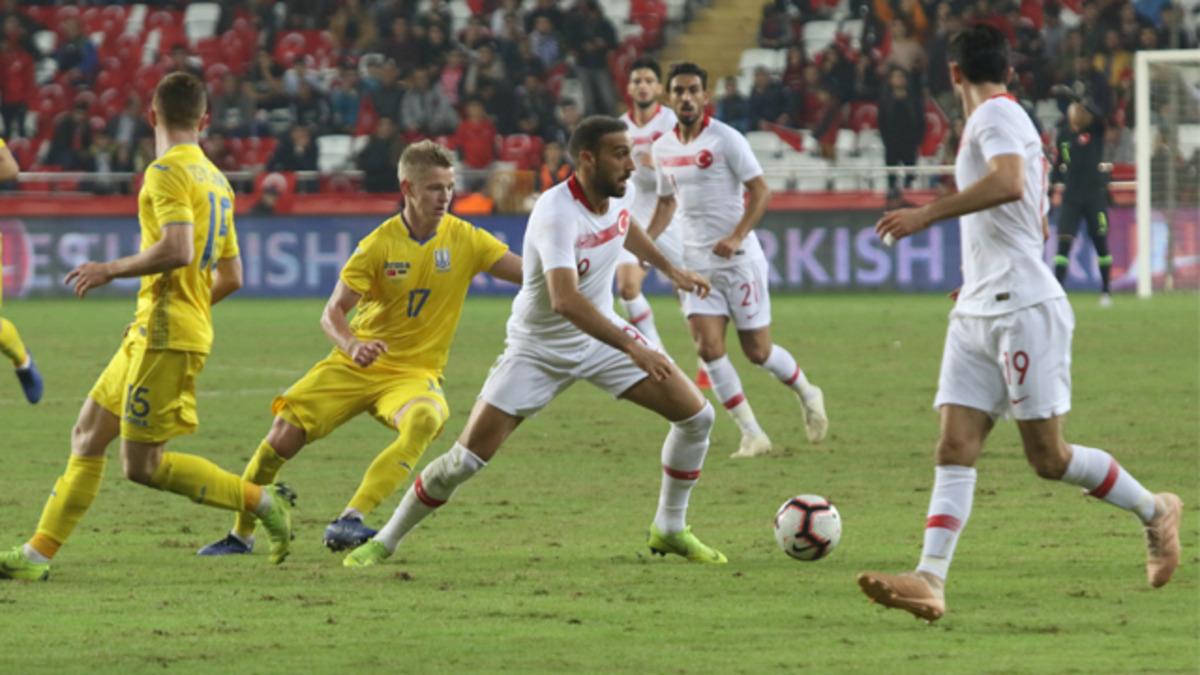 Cenk Tosun'dan Beşiktaş'a yanıt: Schalke olmazsa gelirim