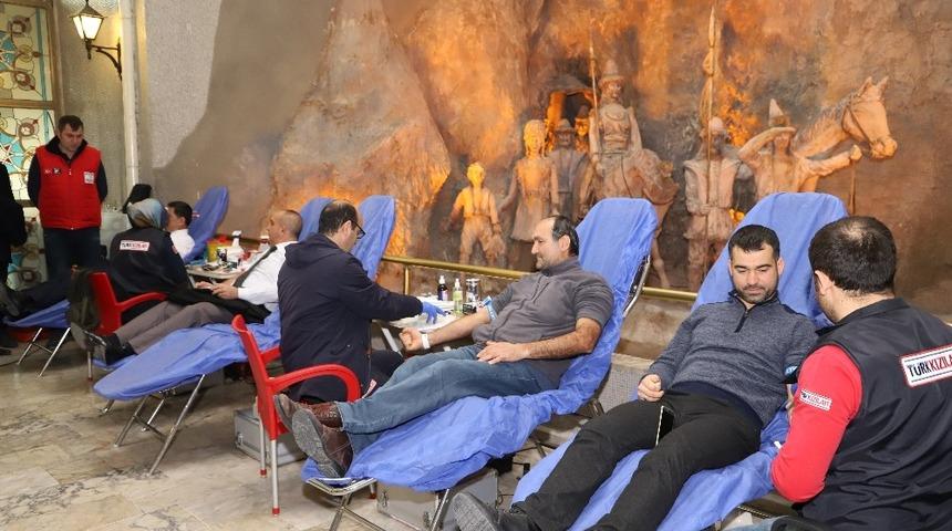 Erzincan Belediyesinden Türk Kızılay’ına destek