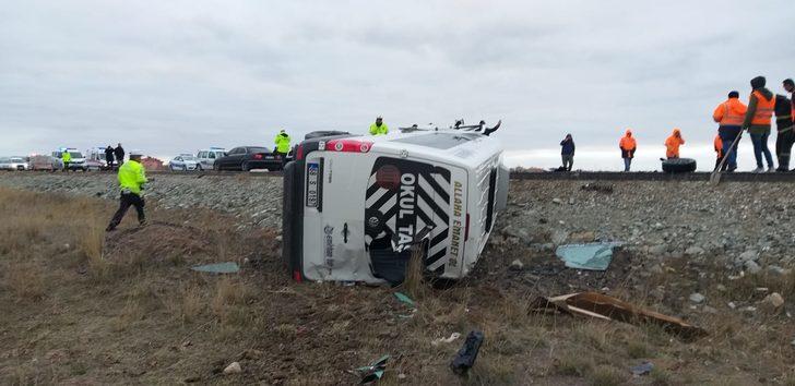 Son dakika! Aksaray'da servis ile otomobil çarpıştı G5