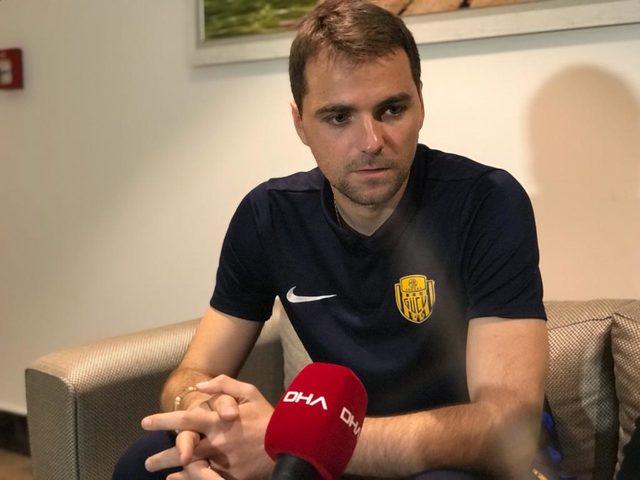 (ÖZEL) Ankaragücü'nün Hırvat oyuncusu Ante Kulusic: Burak Yılmaz ile sürekli bir savaş içerisindeyiz