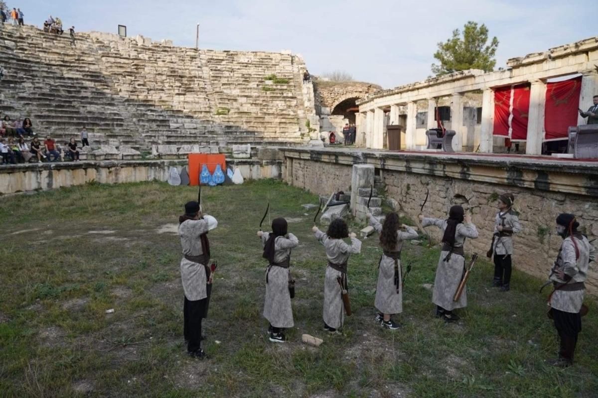 Nazillili ok&ccedil;ular Denizli&rsquo;den madalyalarla d&ouml;nd&uuml;