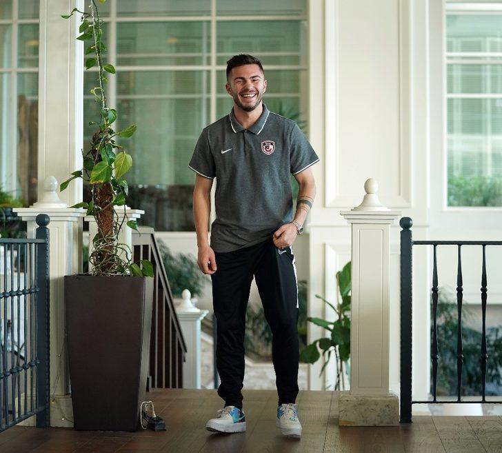 (Özel haber) Alin Toşca: “Hagi, Popescu ve Lucescu’yu duymak beni gururlandırıyor” G1