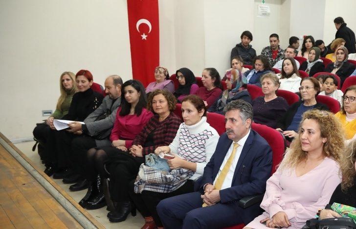 Bayraklı’da şiir dolu gece G2