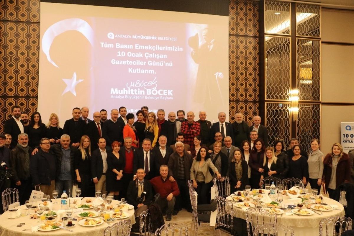 Başkan B&ouml;cek, gazetecileri ağırladı