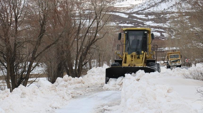 Sivas&rsquo;ta 27 k&ouml;y yolu kapalı