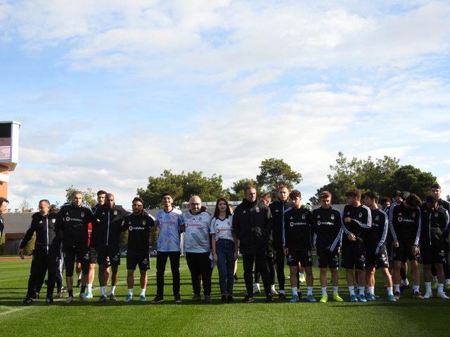 Karakartallılar, Beşiktaş’ı Antalya kampında ziyaret etti